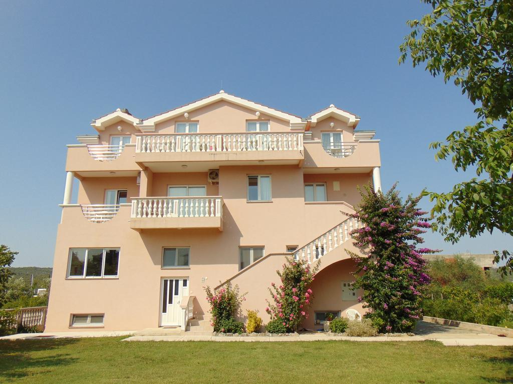 Pansion Kardum Bed & Breakfast Bibinje Bagian luar foto